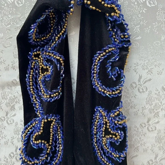 VINTAGE VELVET EGYPTIAN BEADED DRESS - Picture 10 of 13